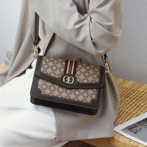 Casual portable messenger bag